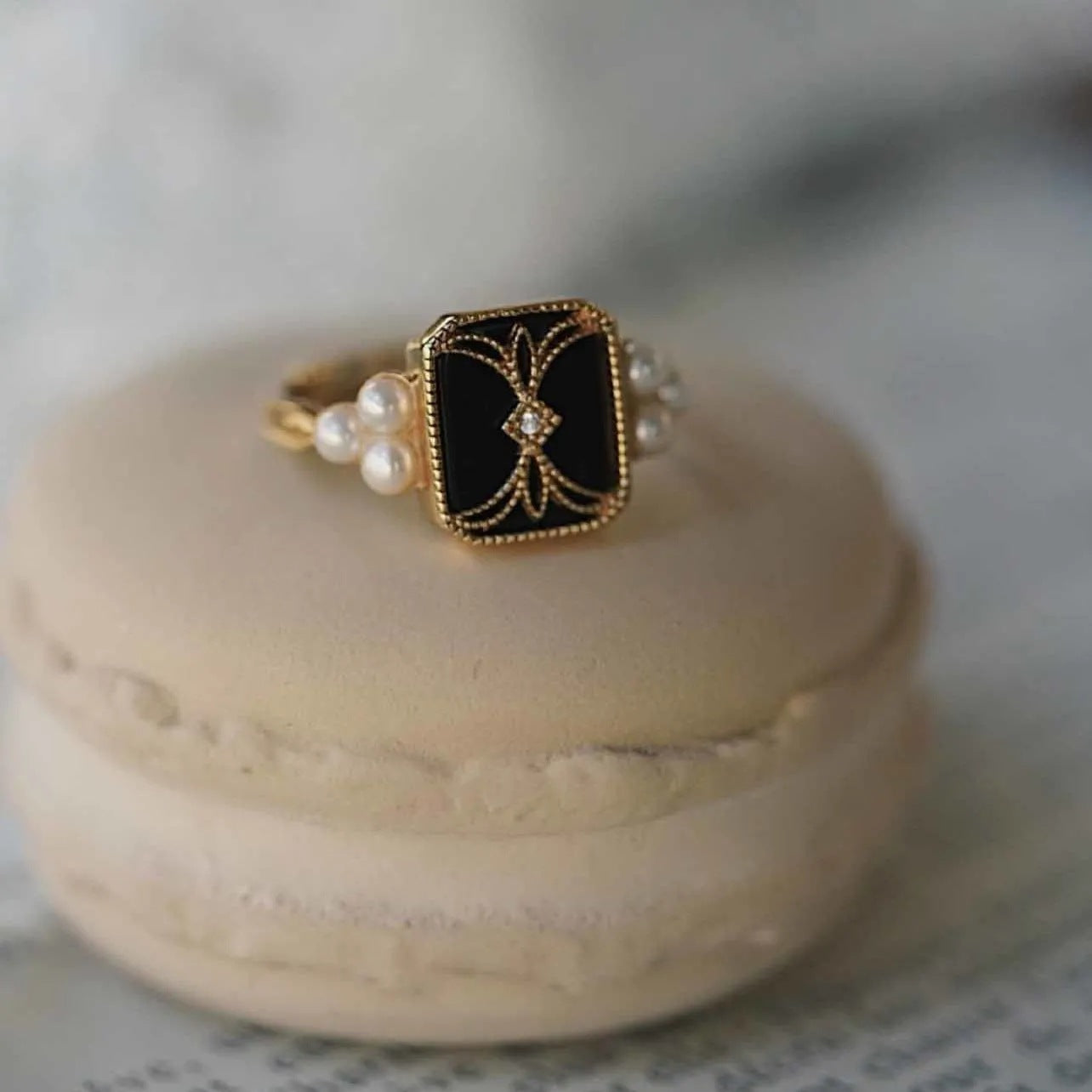 Retro Style Seal Ring